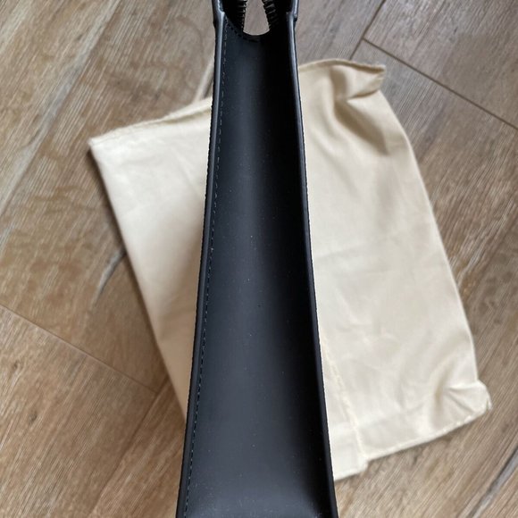 Louis Vuitton Pochette Voyage MM Clutch M61692 - Picture 6 of 12